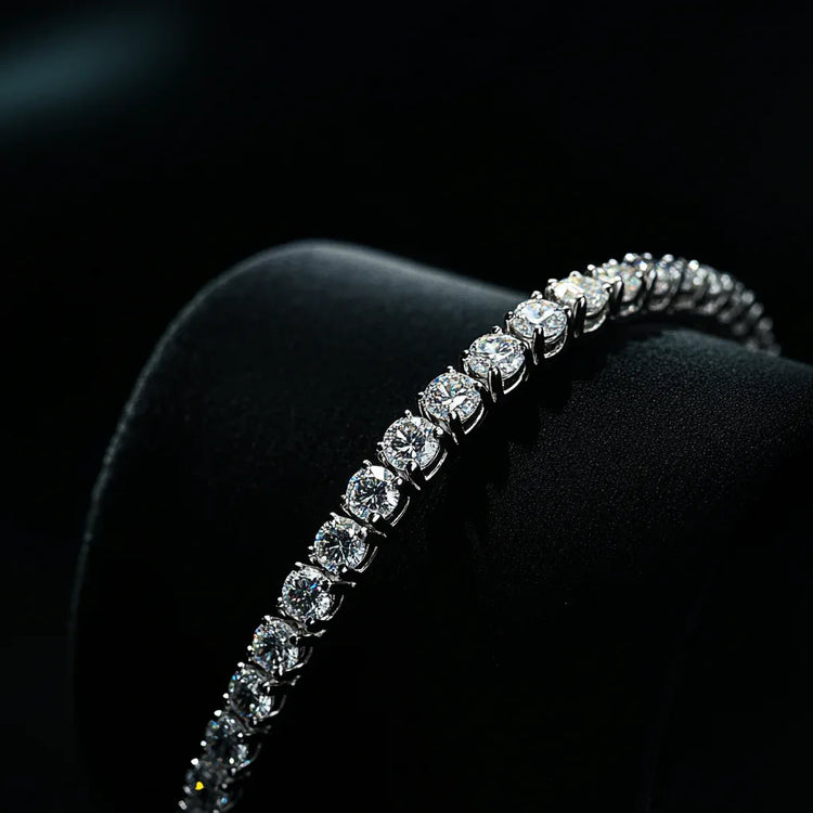 Гривни с диаманти