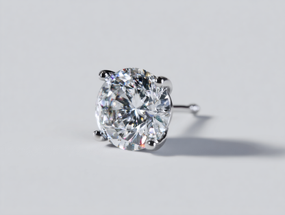 Men's earring with lab-grown diamond