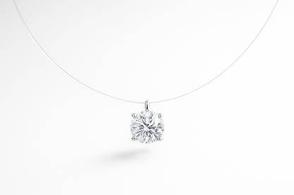 колие с диамант на прозрачна корда