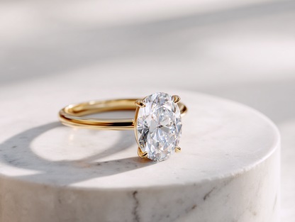 Пръстен „Кристалия“ с овален диамант