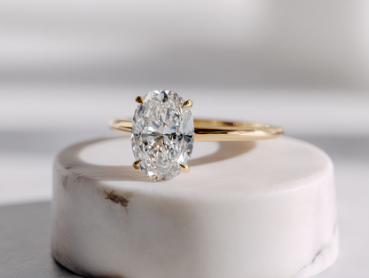 Пръстен „Кристалия“ с овален диамант